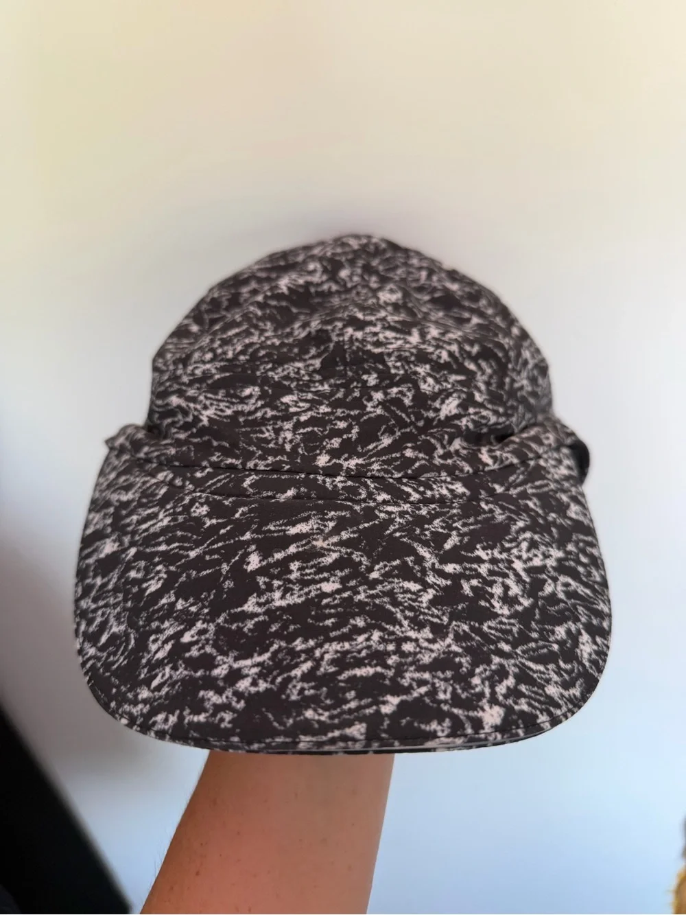 lululemon athletica Black & White Marled Running Cap